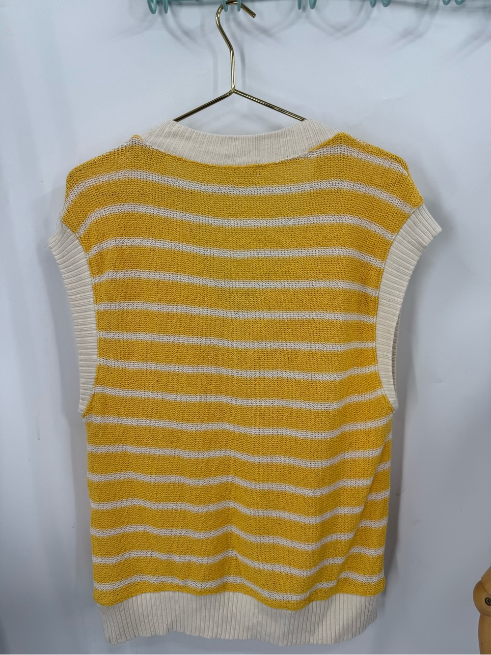 Zara Yellow and Cream Striped oversized, relaxed, fit V-Neck Sweater Vest S - Picture 6 of 10